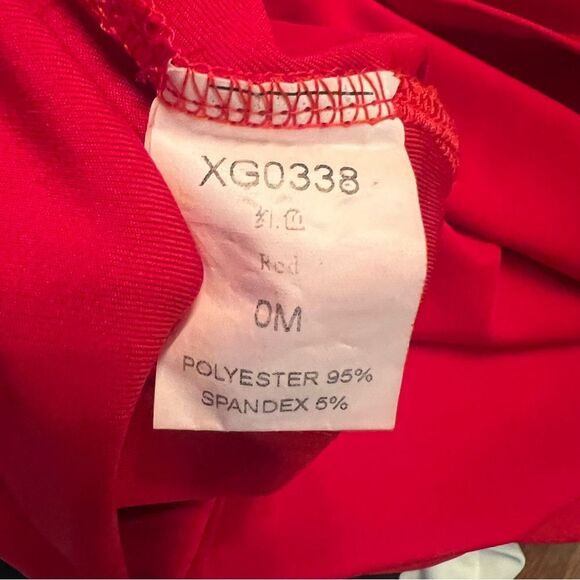 Vibrant Red Tank Top with Pocket and Crew Neck Women's Large - Picture 4 of 8